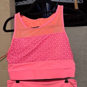 Zyia Active Coral Bra and Leggings set with Patterned Accents